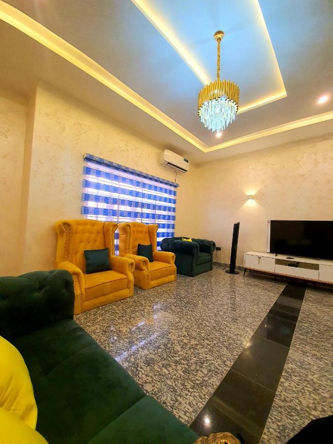 Greys House 19 Airport Hotel Abuja Exterior photo