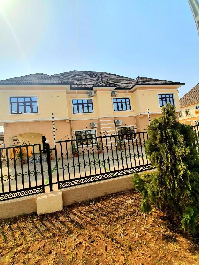 Greys House 19 Airport Hotel Abuja Exterior photo