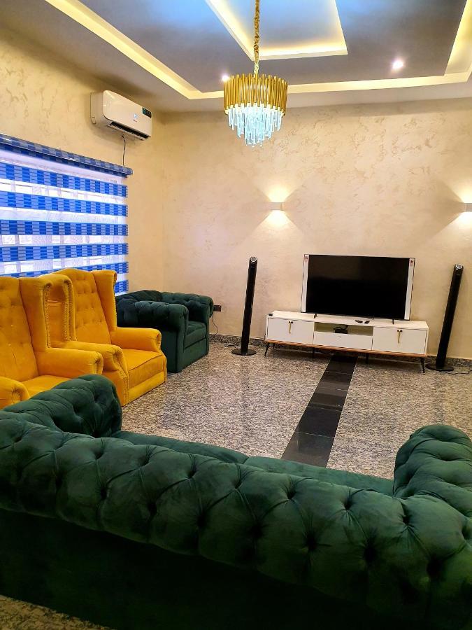 Greys House 19 Airport Hotel Abuja Exterior photo