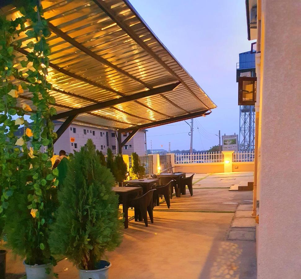 Greys House 19 Airport Hotel Abuja Exterior photo